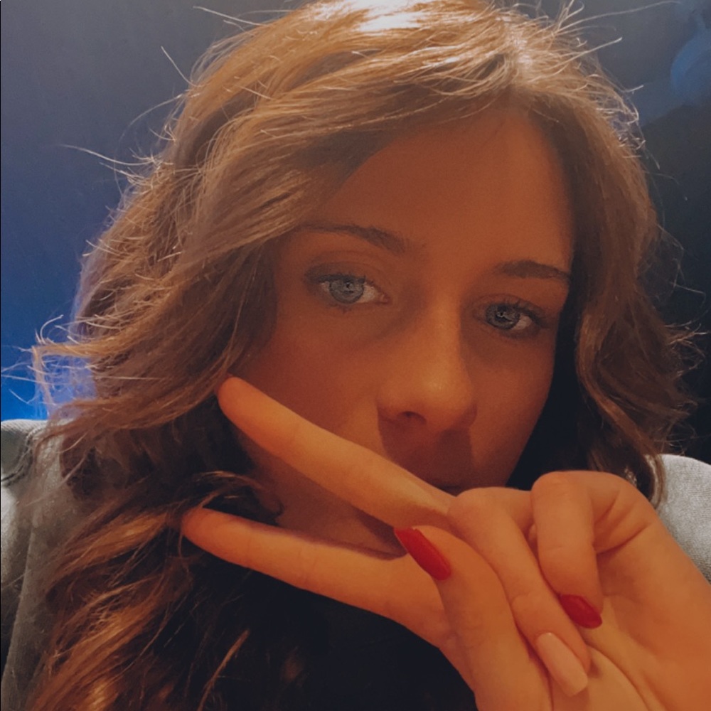 Meet your Posher, Kara